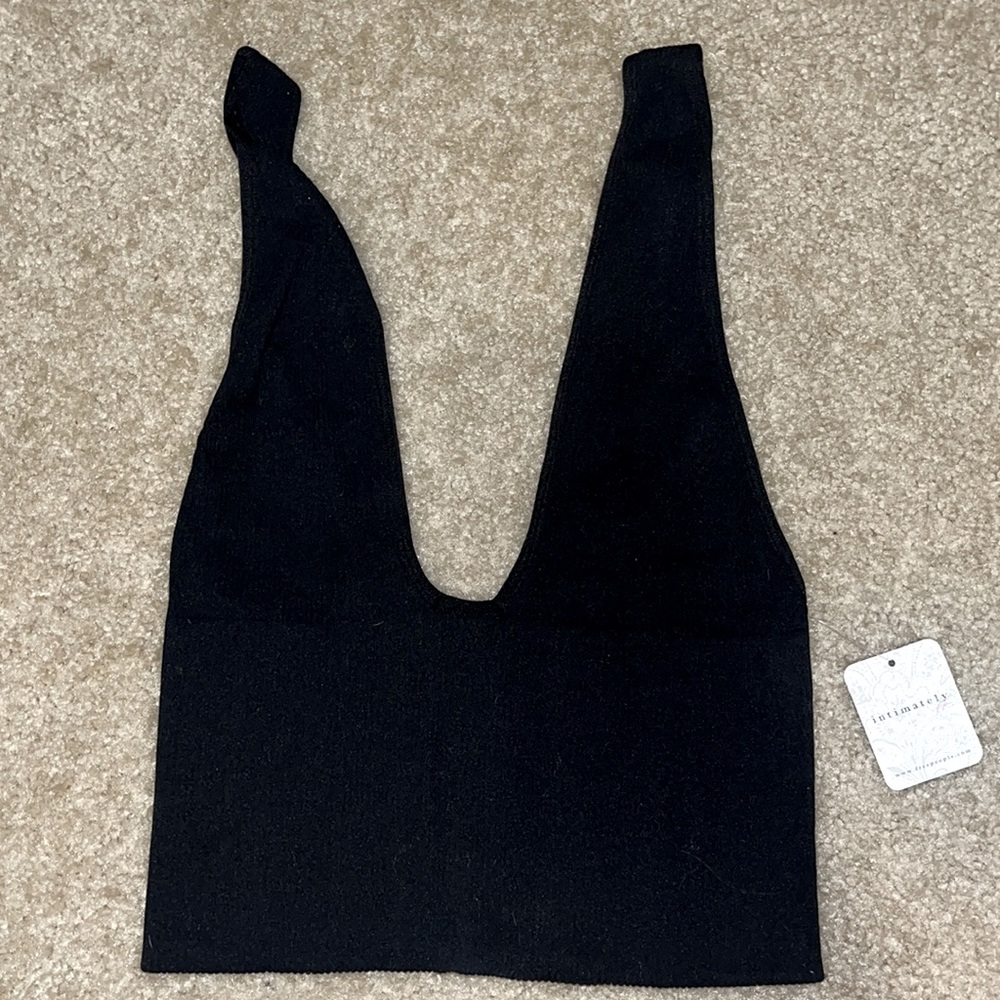 Free People Black Cropped Tank - Size Large